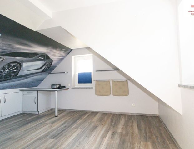 Wohnen wie im eigenen Haus! 4-Raum-Maisonettewohnung - viele Extras - große Terrasse - in Gelenau! - Photo 1