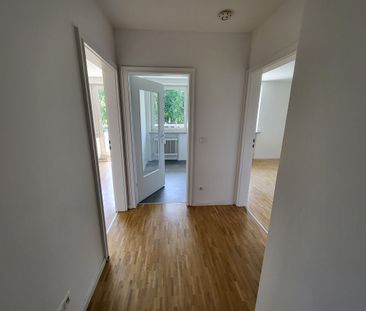 Modernisierte 2-Zimmerwohnung mit Loggia in der Hammerschmiede zu v... - Photo 3