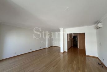 Apartamento T3 em Lisboa
