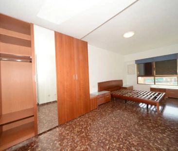 Dúplex de alquiler en En Corts - Doctor Waksman - Photo 4