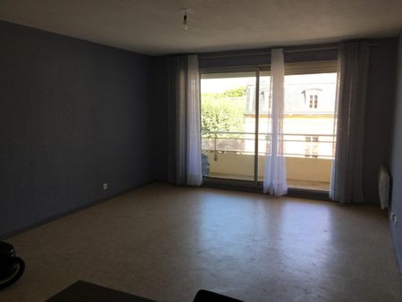 STUDIO PROCHE SALLE MARCEL SEMBAT - Photo 2