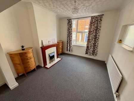 Gordon Street - Photo 2