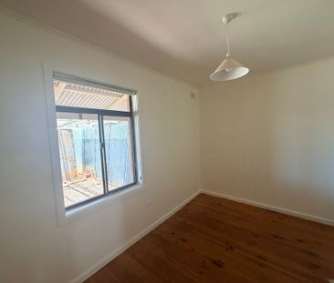 To register & apply for this property, please use this link: https:... - Photo 3