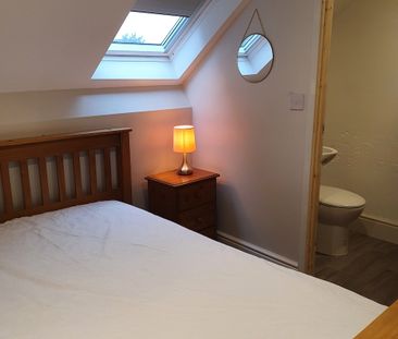 4 bedroom house, 1 en-suite - Photo 4