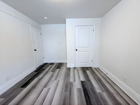 $1,899 / 3 br / 1.5 ba / 220 Caroline st S unit 4 - Photo 4