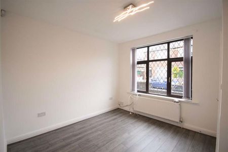 2 bedroom semi-detached house to rent - Photo 4