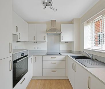 1 bedroom retirement property to rent - Photo 6