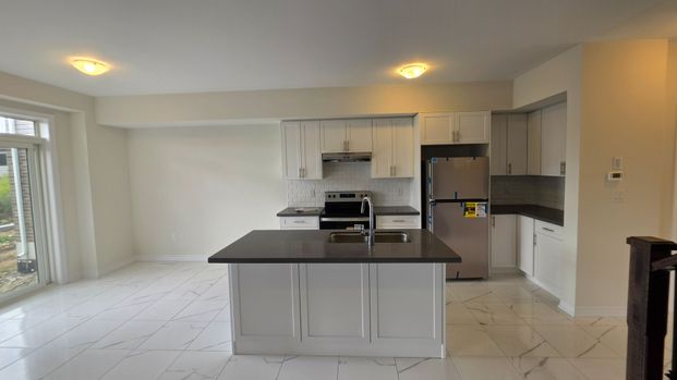 For Lease - 233 POSTILL Street, Brant, Ontario - Photo 1