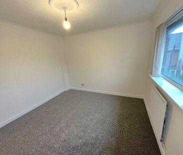 2 bedroom semi-detached house to rent - Photo 5