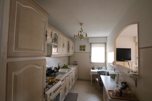 Location Appartement 3 pièces 78m² VITROLLES 13127 - Photo 1