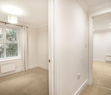 Russell Road, Town Centre, Basingstoke - Photo 4