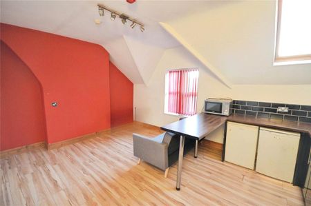 1 bedroom flat to rent - Photo 3