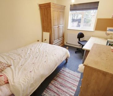 5 bedroom house to rent - Photo 2