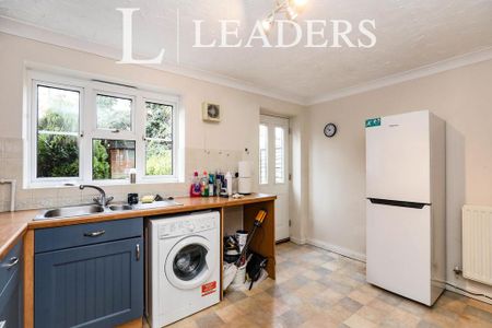 2 bedroom terraced house to rent - Photo 3