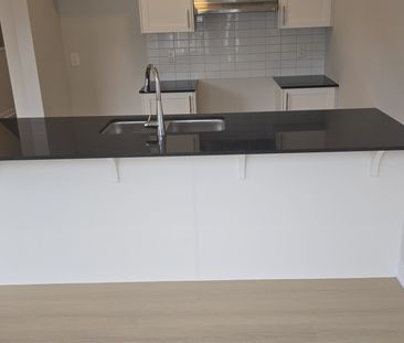 For Lease - 512 Promontory Place, Barrhaven, Ontario - Photo 6