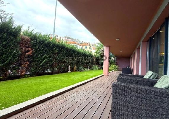 Apartamento T4 para alugar no Funchal