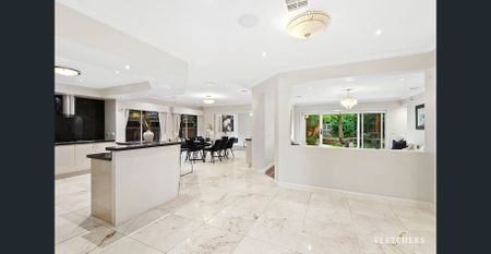 Fantastic Large Family Home - Photo 3