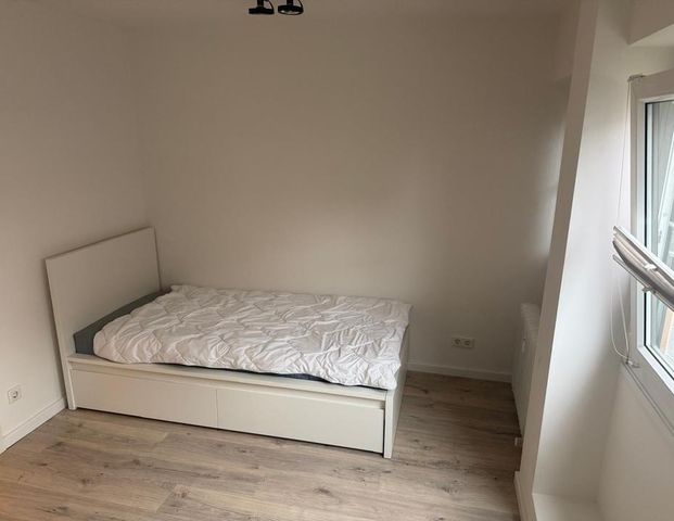 Tolle 7er-WG am Plärrer 4 helle, vollmöblierte Zimmer frei! - Foto 1
