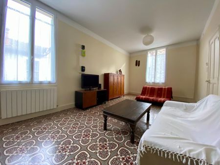 Location Maison 3 pièces 80m² AVIGNON 84000 - Photo 2