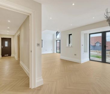 2 Bedroom Barn Conversion - Photo 5