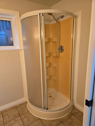 A Charming Home located in a Quiet Neighborhood with a Spacious Backyard - Photo 1