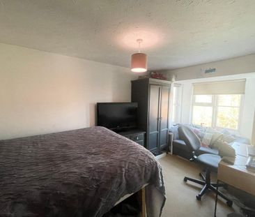 5 bedroom terraced house to rent - Photo 2