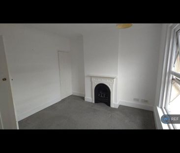 2 bedroom semi-detached house to rent - Photo 2