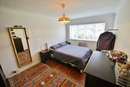 2 bedroom maisonette to rent - Photo 4