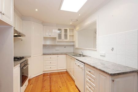 Comfortable Home with Perfect Location! - Photo 5
