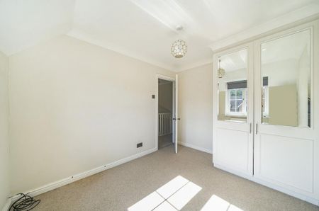 2 bedroom end of terrace house to rent - Photo 5