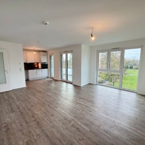 Modern wohnen mit Komfort: 2-Zimmer Wohnung mit Einbauküche, Fußbodenheizung, Süd-Balkon & Tiefgarage - Photo 2