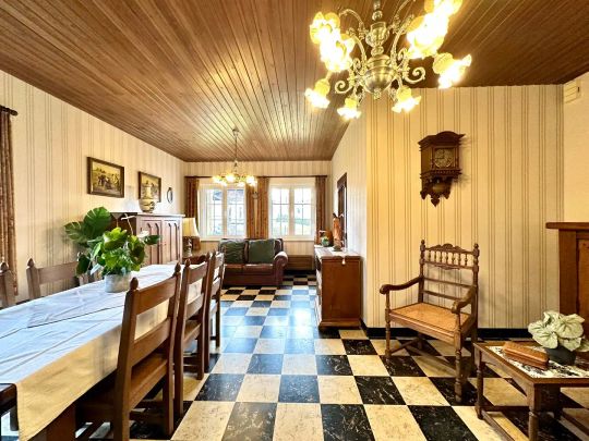 Ruime gezinswoning met prachtige tuin nabij centrum Tongeren - Foto 1