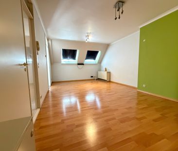 Twee- slaapkamerappartement met garage centrum Tielt. - Foto 1
