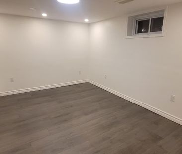 For Lease - 249 Highland Avenue, Oshawa, Ontario - Photo 4