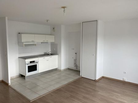 Location Appartement 3 pièces 62m² NANTES 44100 - Photo 3