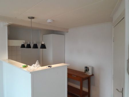 TE HUUR: op zéér mooie locatie aan de singel gelegen licht 2 kamer appartement - Foto 4