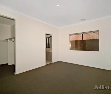 4 Bed, 2 Bath - Photo 5