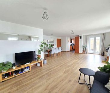 Waters Edge, Canterbury, CT1 - Photo 1