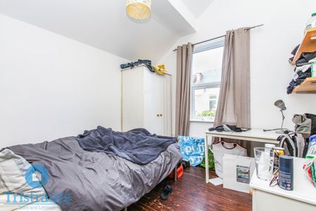1 bed Mid Terraced House for Rent - Photo 2