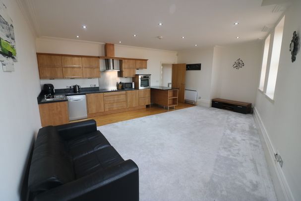 King Albert Chambers, Jameson Street, Hull - Photo 1