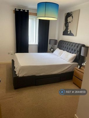 2 bedroom flat to rent - Photo 1