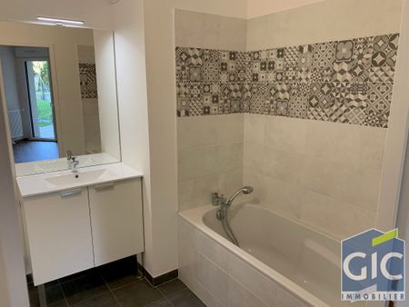 Location Appartement 2 pièces 44m² - Photo 4