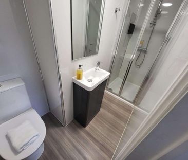 1 bedroom in a house share to rent - Photo 6