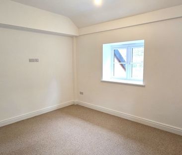 3 bedroom barn conversion to let - Photo 4