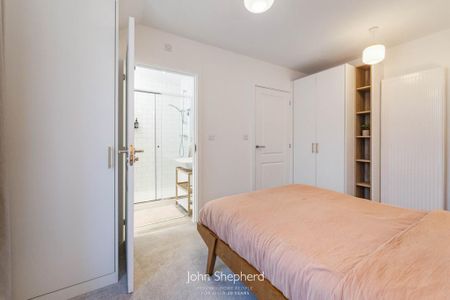 4 bedroom end of terrace house to rent - Photo 5