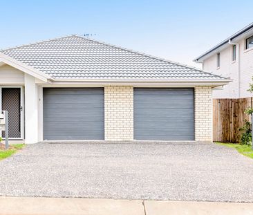 Peaceful Modern Estate Living - Photo 6