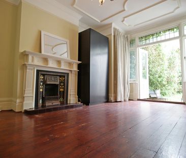 The Grove, Isleworth, TW7 4JS, Middlesex - Photo 1