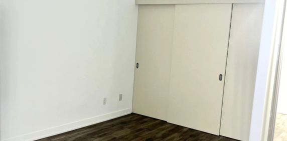 126 Simcoe Street #702 - Photo 2