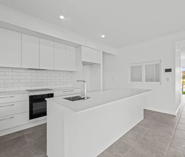 Brand New Modern Family Home in Idyllic Cooroy Location - Photo 6