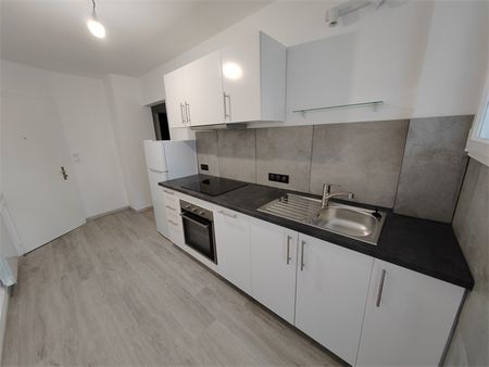 Location Appartement 2 pièces 45m² - Photo 3